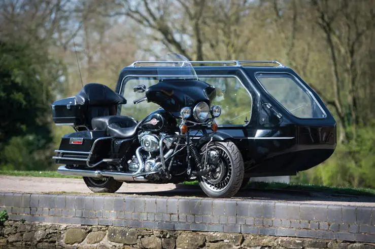 Harley-Davidson-Electra-Glide-landscape 2